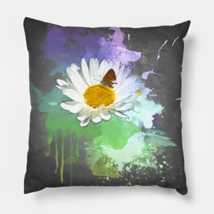 Daisy in bloom Pillow