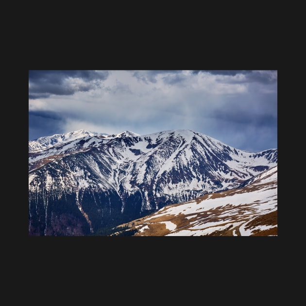 Mountain range in the spring by naturalis