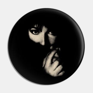 VINTAGE - Kate Bush eyes Pin