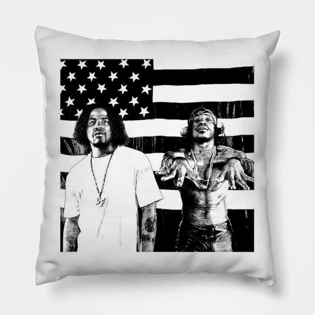 vintage outkast stankonia Pillow by illuti00npatterns