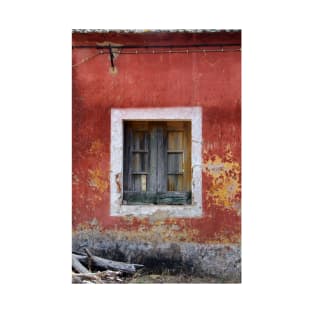 Window and facade of abandoned house in the Algarve Portugal T-Shirt