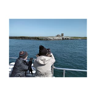 Wildlife watchers taking the Farne Island tour - Northumberland, UK T-Shirt