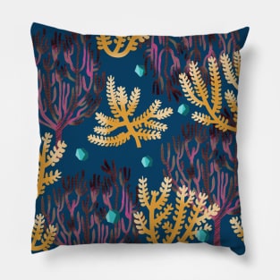 sea corals and diamonds Pillow