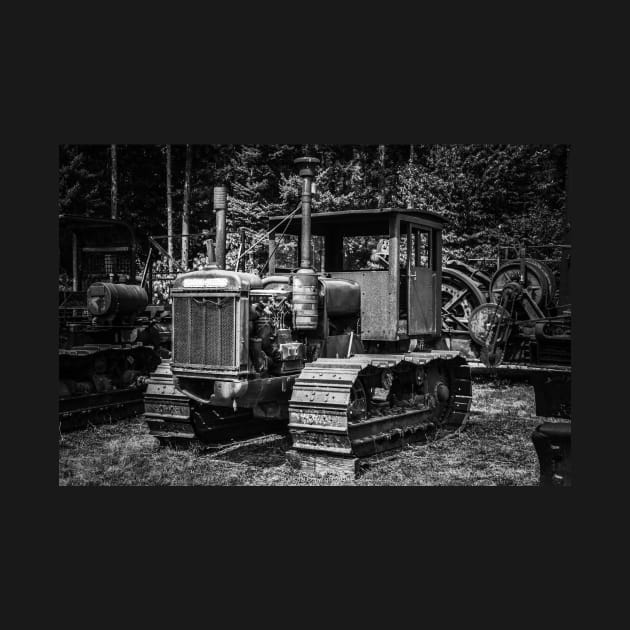 Old school caterpillar tractor by Steves-Pics