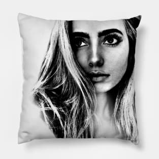 lexi hensler Pillow