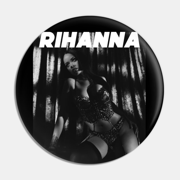 RIHANNA Pin by nurkaymazdesing