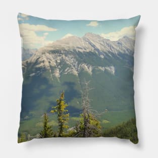 Mountain Majesty: Nature's Splendour Pillow