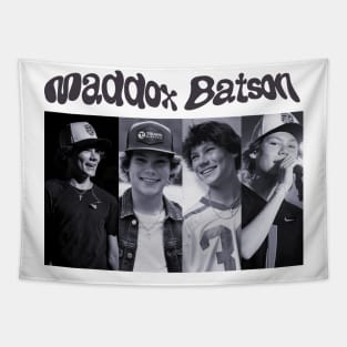 Vintage Style Young Singer Tour 2025 Tapestry