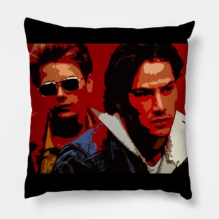 keanu reeves and river phoenix Pillow