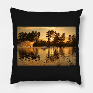 Ski around sunset - Lake Kaiafas Pillow