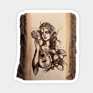 Elf bard - pyrography print - wood texture Magnet