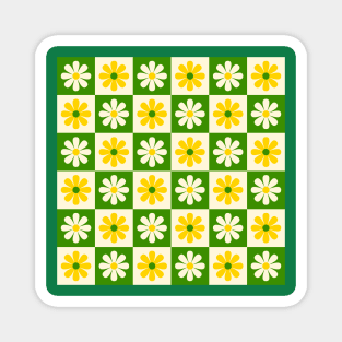 Kelly Green Mod Flower Checkers Magnet