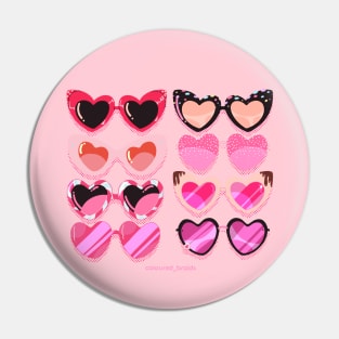 heart eyes Pin