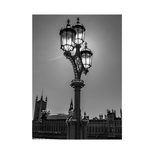 Lamppost in black and white T-Shirt