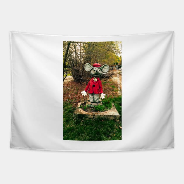 Photo Mouse Sculpture Tapestry by Kater