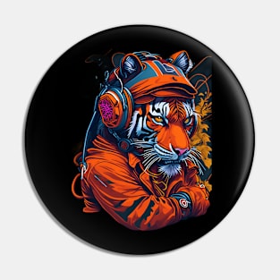 Tiger at the party club DJ Pin