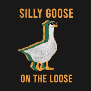 Silly Goose on the loose Retro T-Shirt