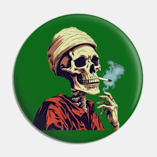 Smoking skull Pin