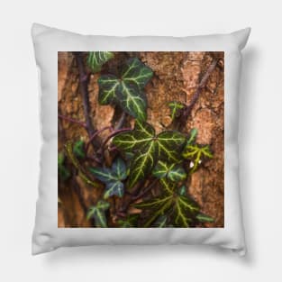 Summery poison ivy Pillow