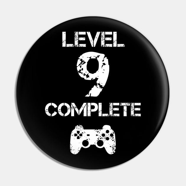 Level 9 Complete T-Shirt - Celebrate 9th Wedding - Gift Pin by Ilyashop