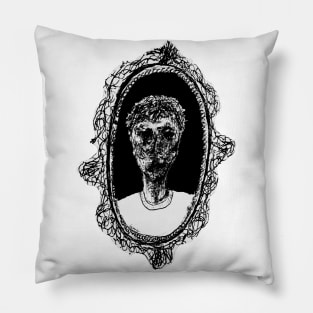 The Narcissist Pillow