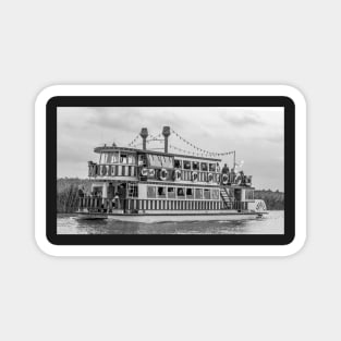 Paddle steamer on the Norfolk Broads Magnet