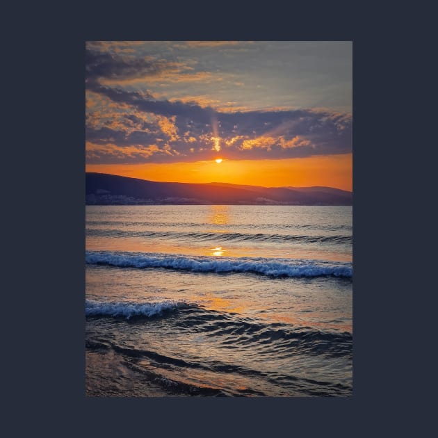 Vibrant sunrise at the Bulgarian coastline by psychoshadow