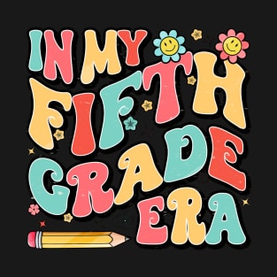 Retro Groovy In My Fifth Grade Era Back To School 5th Grade T-Shirt