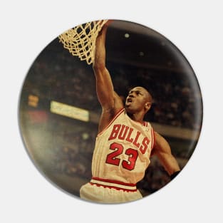 Dungking Vintage Pin