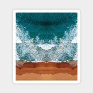 Blue Ocean Waves on the summer beach under palm tree Magnet