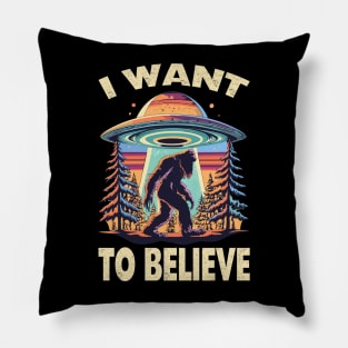 Funny I Want To Believe Bigfoot UFO Retro Design Pillow