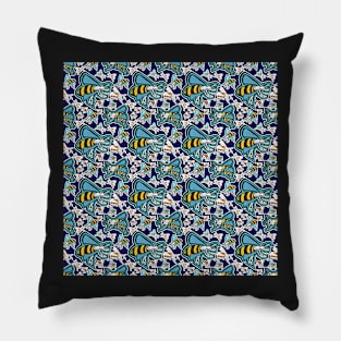 Repeating bee fashion print Pillow