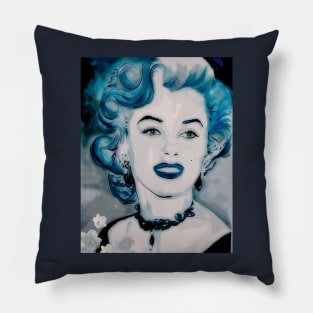 Marylin Pillow