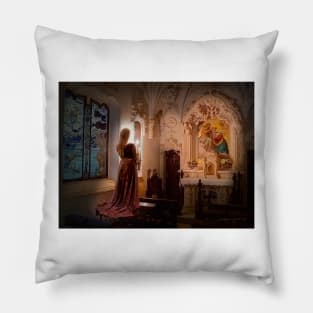 Quinta da Regaleira . apparition Pillow