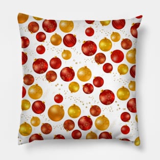 Christmas pattern in gold and red baubles on white: celebrate the holidays with bright decorations Pillow