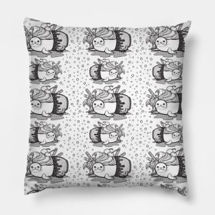 Sundae Seal Line Art Seamless Pattern Pillow