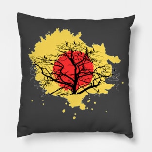 sunset with crows Pillow