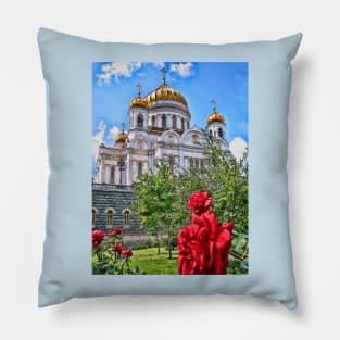 The Cathedral of Christ the Saviour, Moscow, Russia Pillow