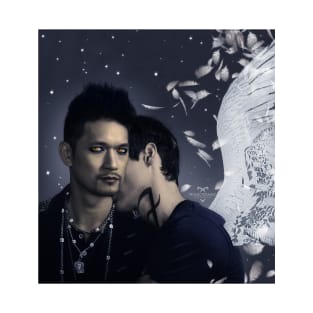 Malec neck Kiss angel T-Shirt