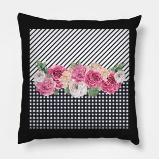 Pink floral Black Gingham / Pink roses / Black Pattern Pillow