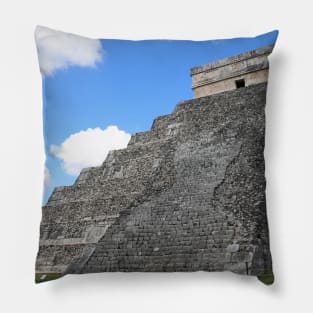 Chichén Itzá - Temple of Kukulkan Pillow