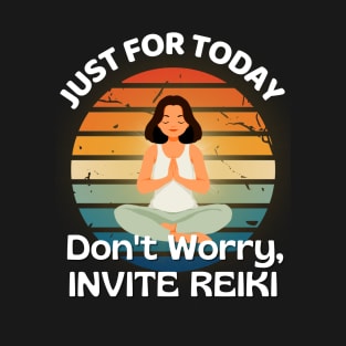 Invite Reiki - style 3 T-Shirt