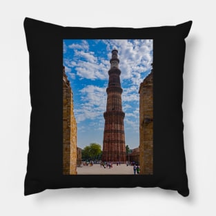 Qutub Minar from inside. Pillow