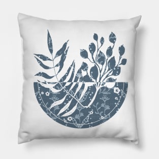 Soft floral pattern of blue tones Pillow