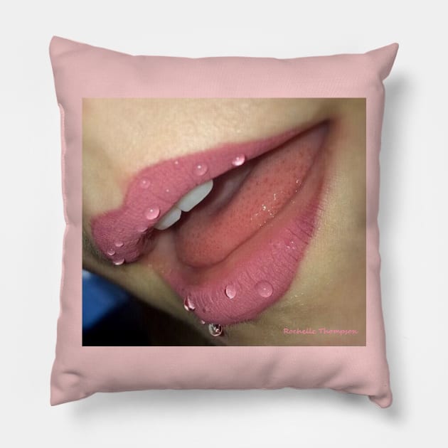Kiss Pillow by Rororocker