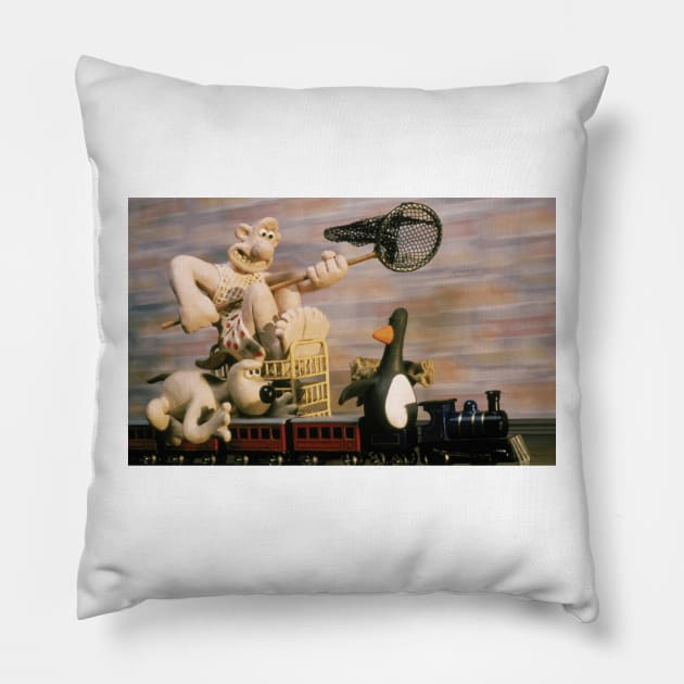 Cracking Tees Gromit ! Exclusive New Aardman Pillow by GWCVFG