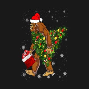 Bigfoot Carrying Christmas Tree Sasquatch Believer Pajama T-Shirt