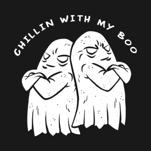 Chillin With My Boo Funny Halloween Ghost Design T-Shirt