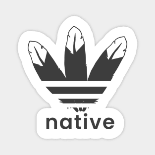 Native American 3 Feather Design Black Magnet