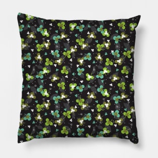 Happy Green Clover Leaves Art Pattern II Pillow